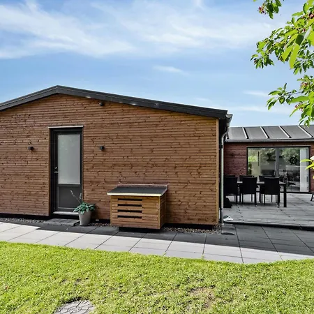 別荘 Classic Seaside Feel In Ringkobing Fjord *