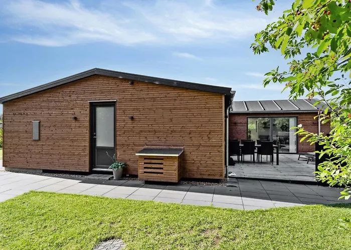 別荘 Classic Seaside Feel In Ringkobing Fjord *